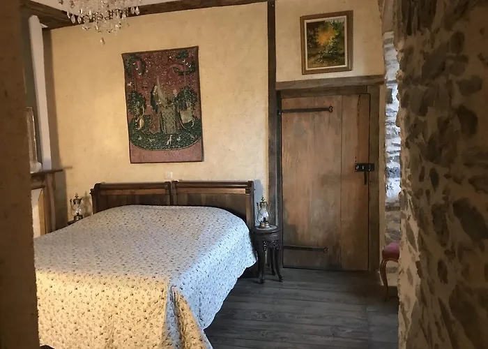 Portail Haut Bed & Breakfast