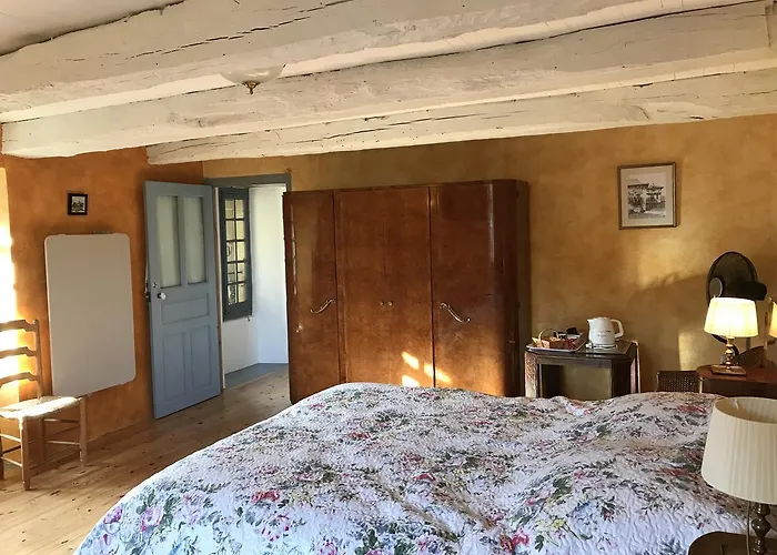 Portail Haut Bed and Breakfast *