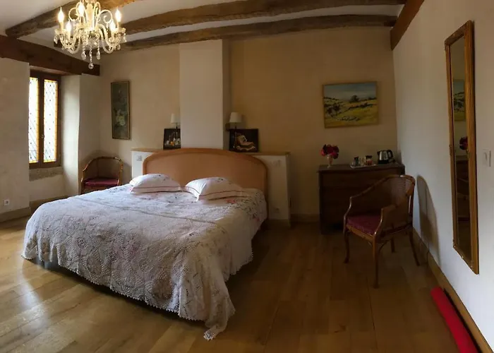 Bed & Breakfast Portail Haut Previnquieres